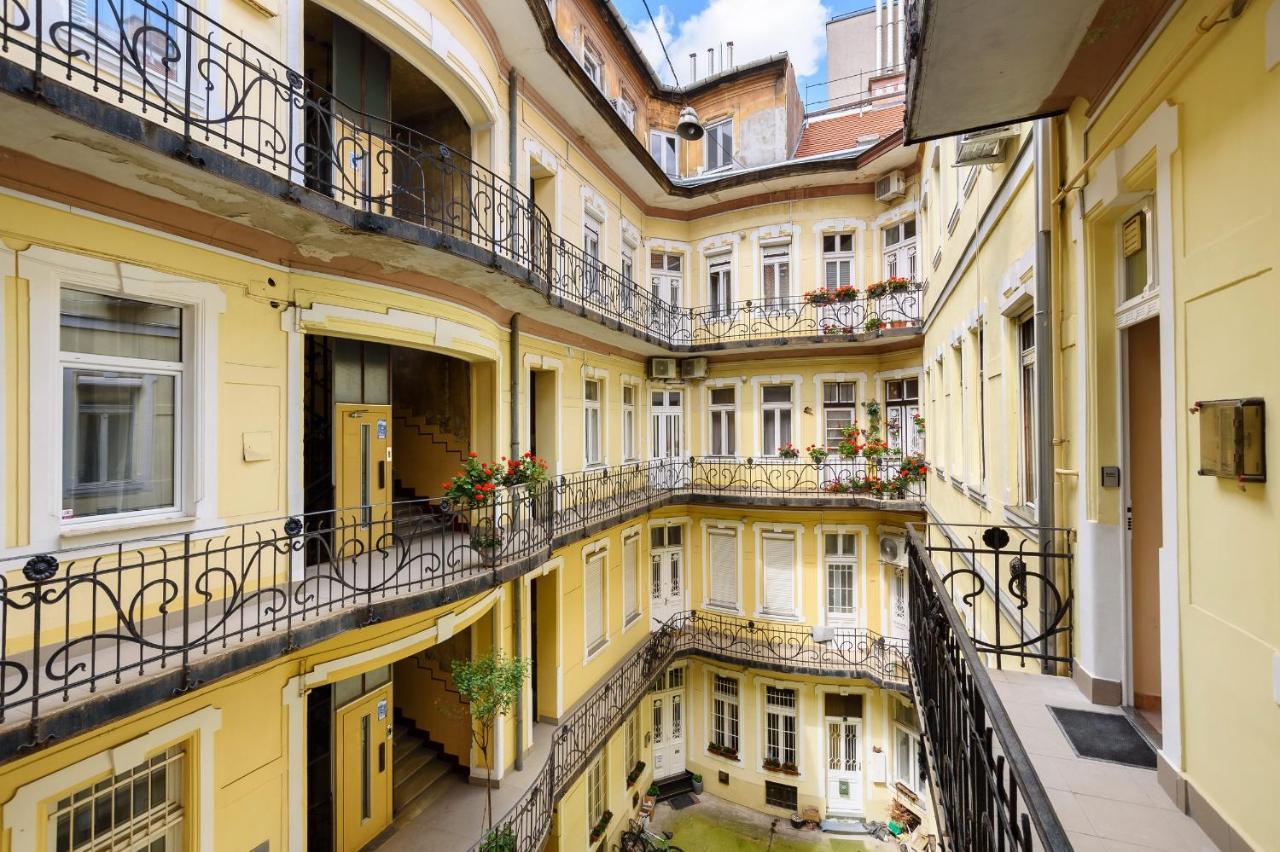 Oktogon Beautiful Relaxing Apartment Budapest Exterior photo